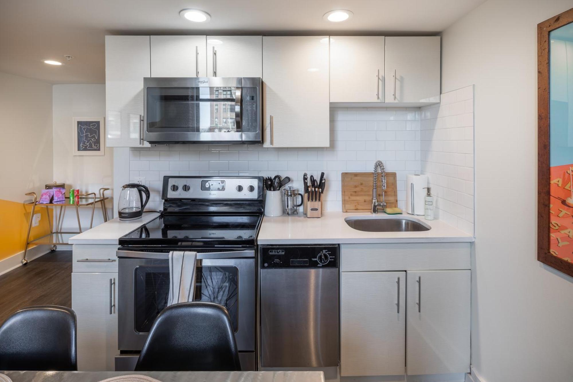 Sosuite At West Lofts - West Appart hôtel *