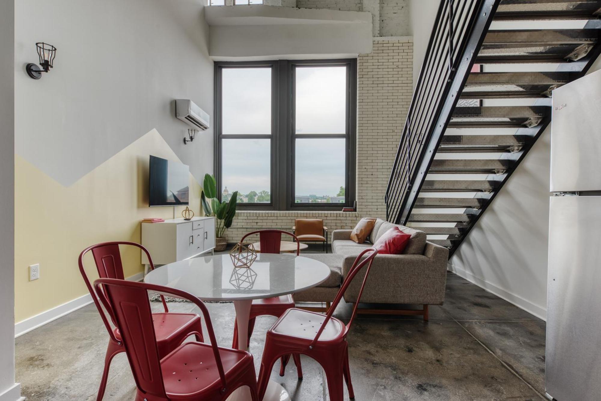 Sosuite At West Lofts - West